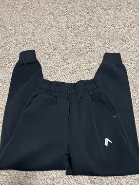 Alphalete sweatpantsNWOT.